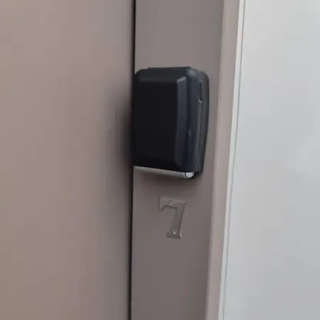 1er Etage Sur Cour Aux Chartrons *