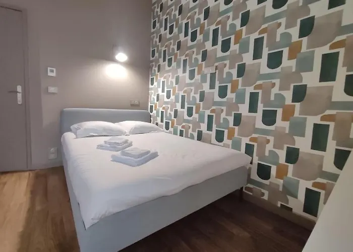 1er Etage Sur Cour Aux Chartrons * Μπορντό