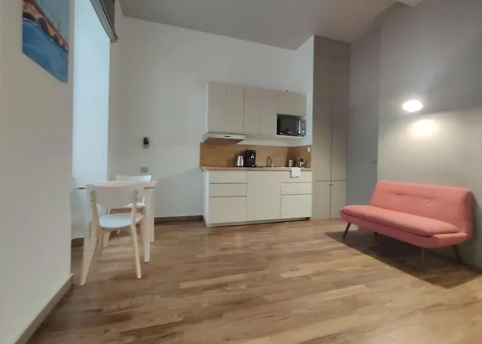 1er Etage Sur Cour Aux Chartrons *