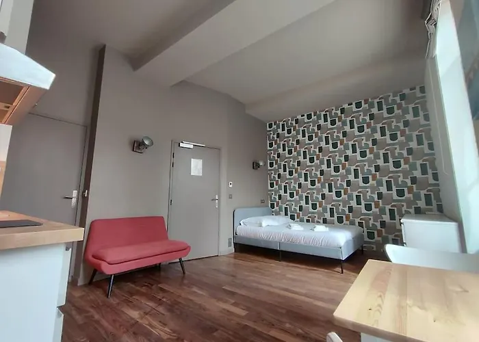 1er Etage Sur Cour Aux Chartrons Appartement